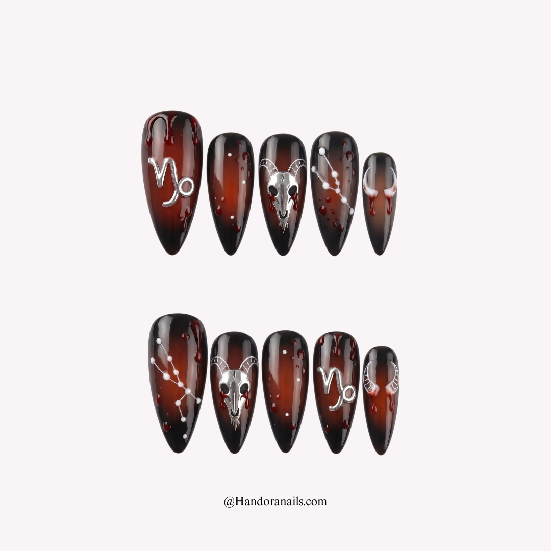 Silver Horn press-on nails – stiletto shape, silver and black