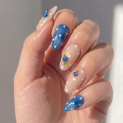 Berry Bubble press-on nails – design close-up by Handora