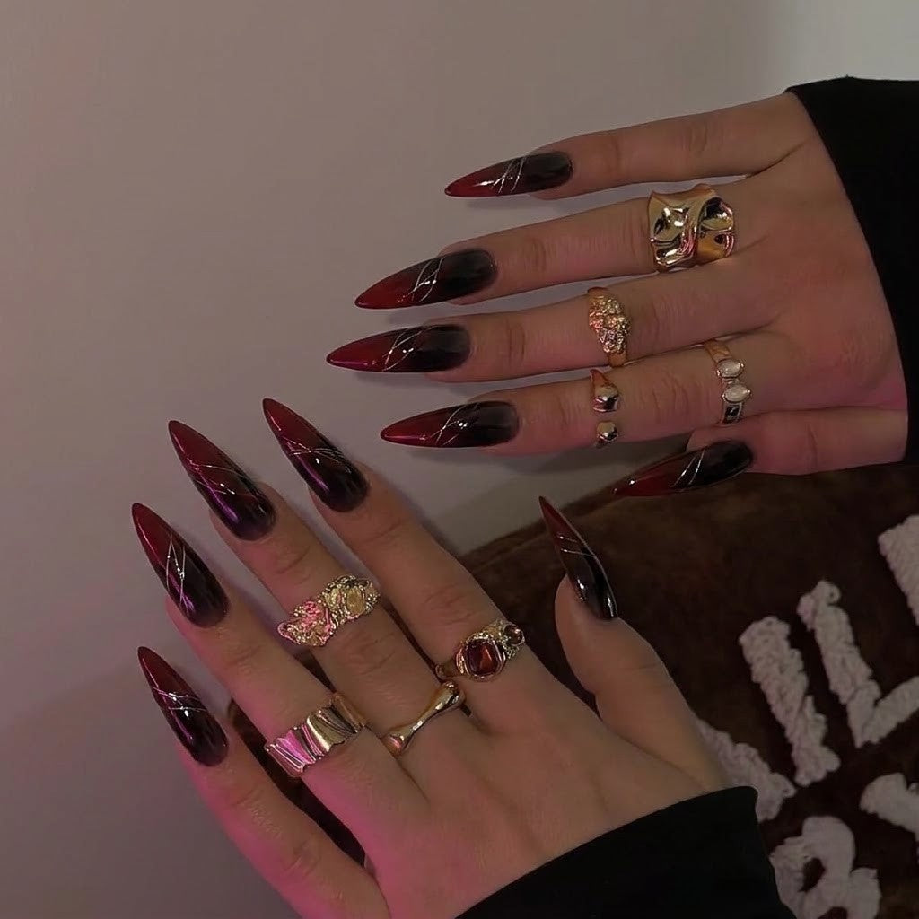 Change_nails_in_image_202608151412.jpg