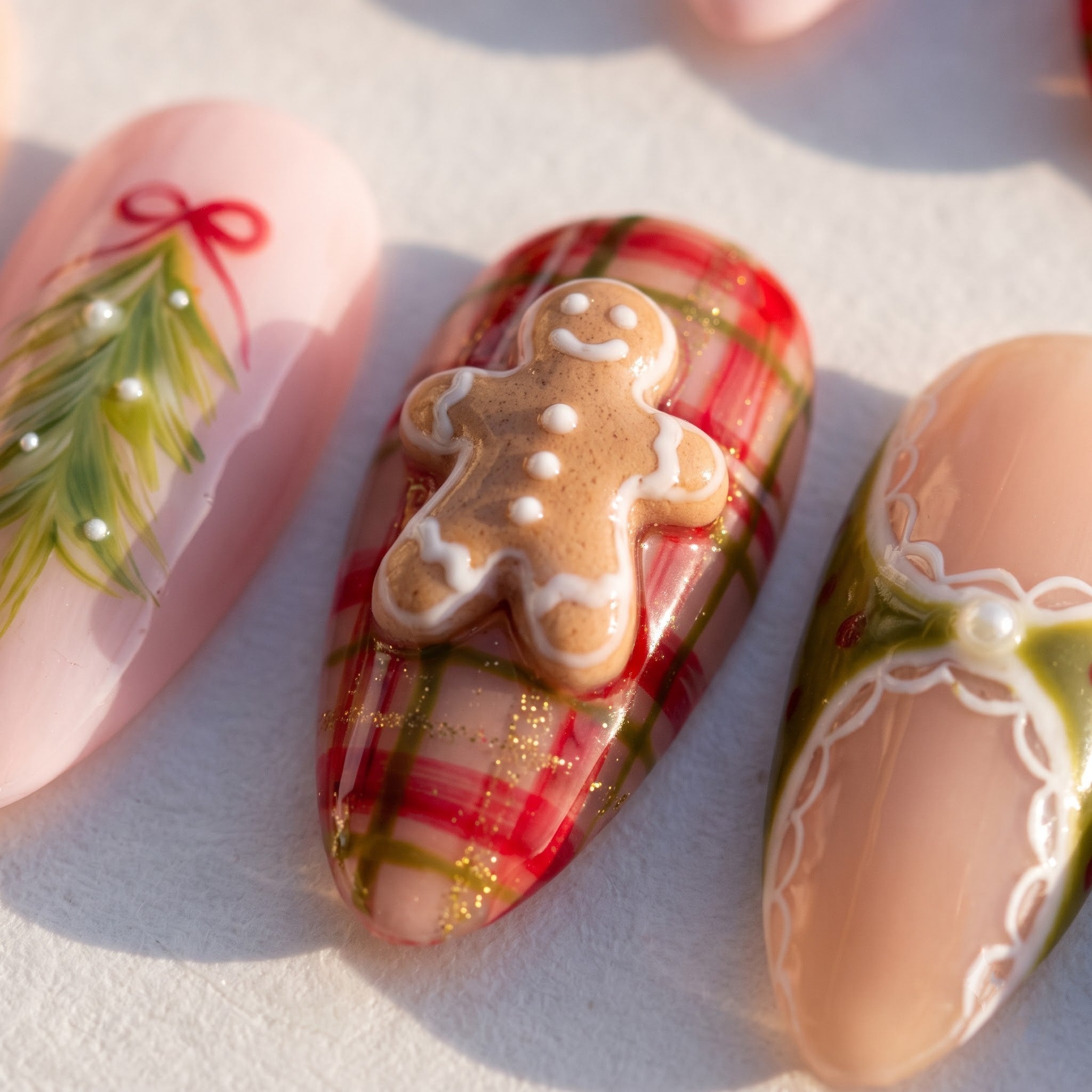 Gingerbread Tart christmas press-on nails – close-up by Handora Nails