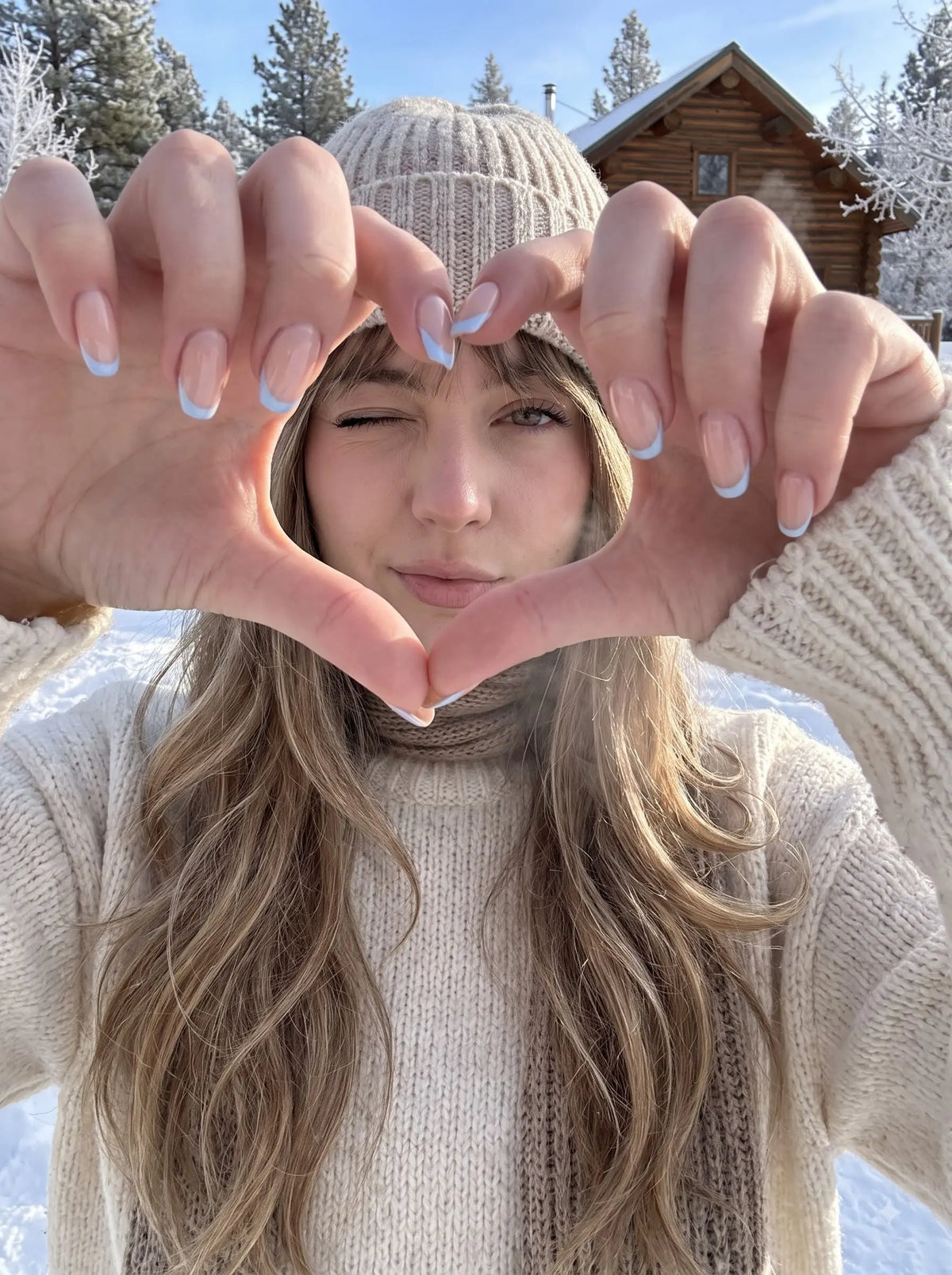 Handora hand-painted press-on nails