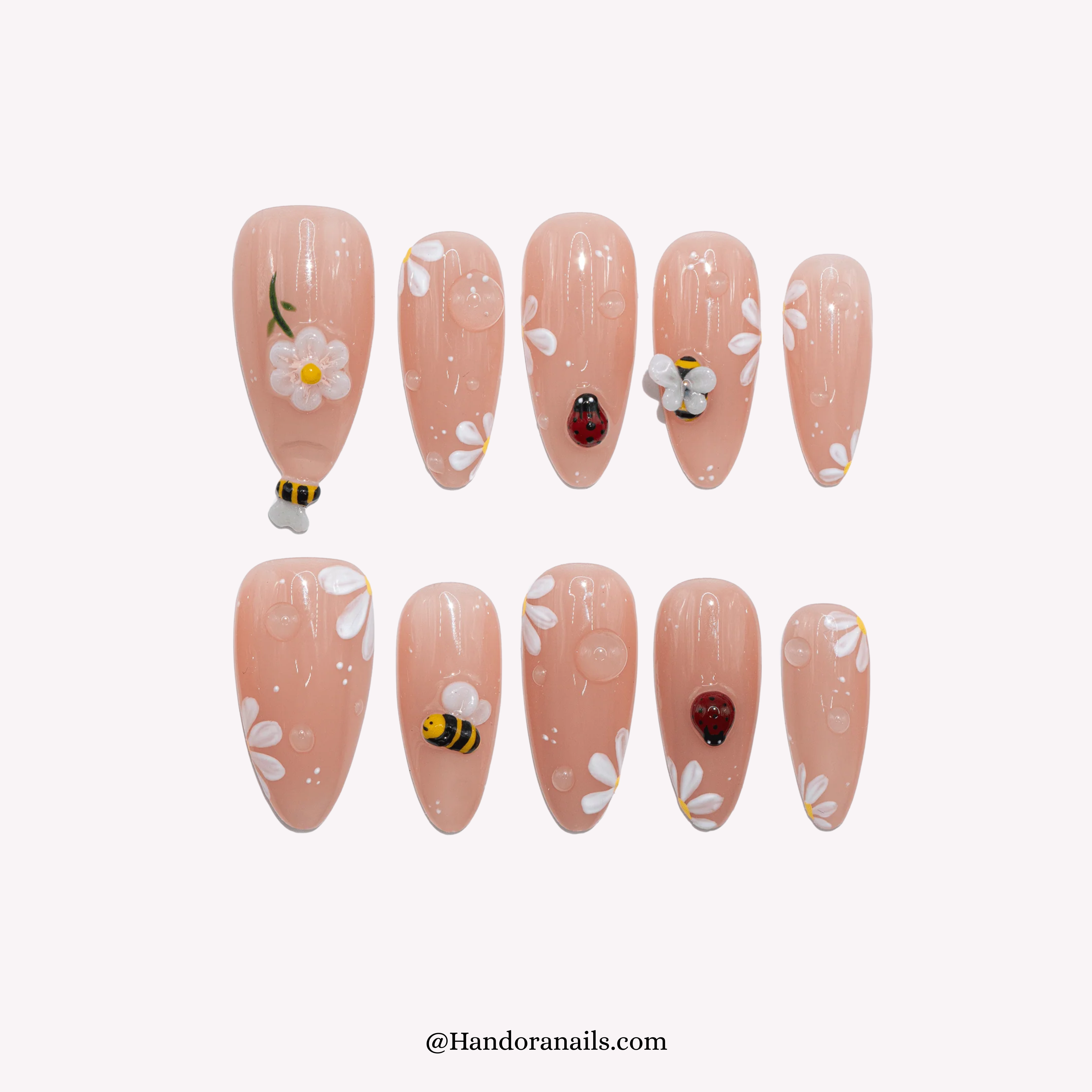 Handoranails_5_5b057369-cf17-4d59-b7b9-ab9f4420e0d4.png