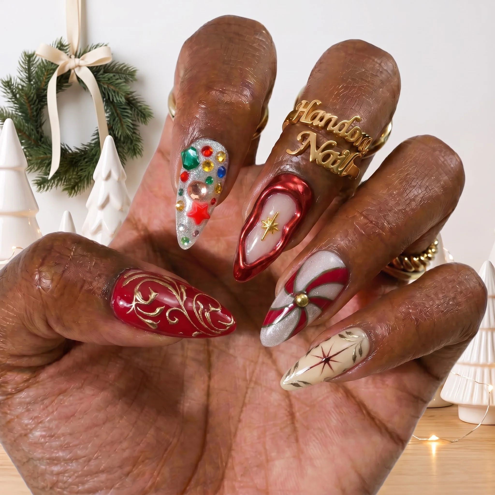 Royal Xmas christmas press-on nails – on hand by Handora Nails