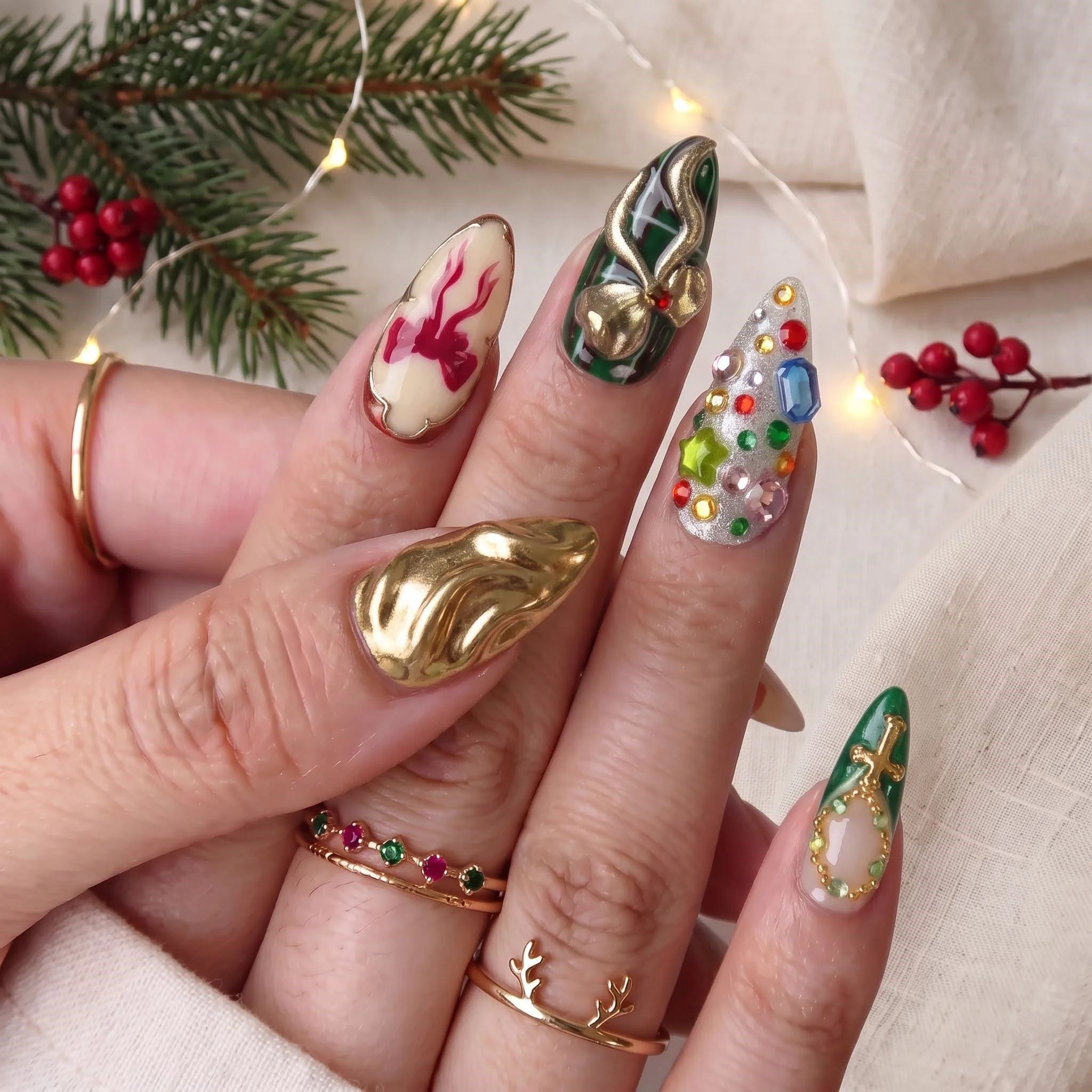 Royal Xmas christmas press-on nails – on hand by Handora Nails
