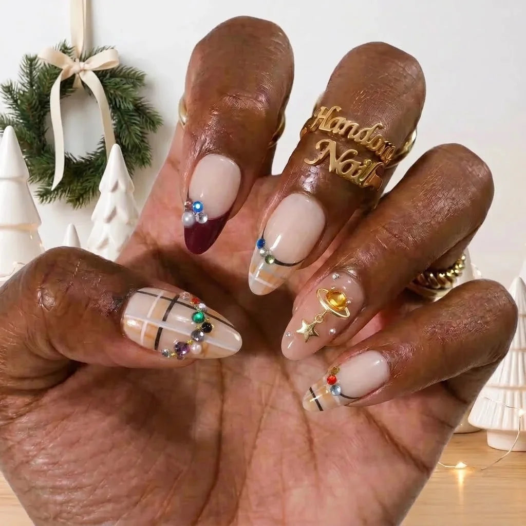 Tinsel Trinkets Christmas press-on nails - design view 3 by Handora Nails