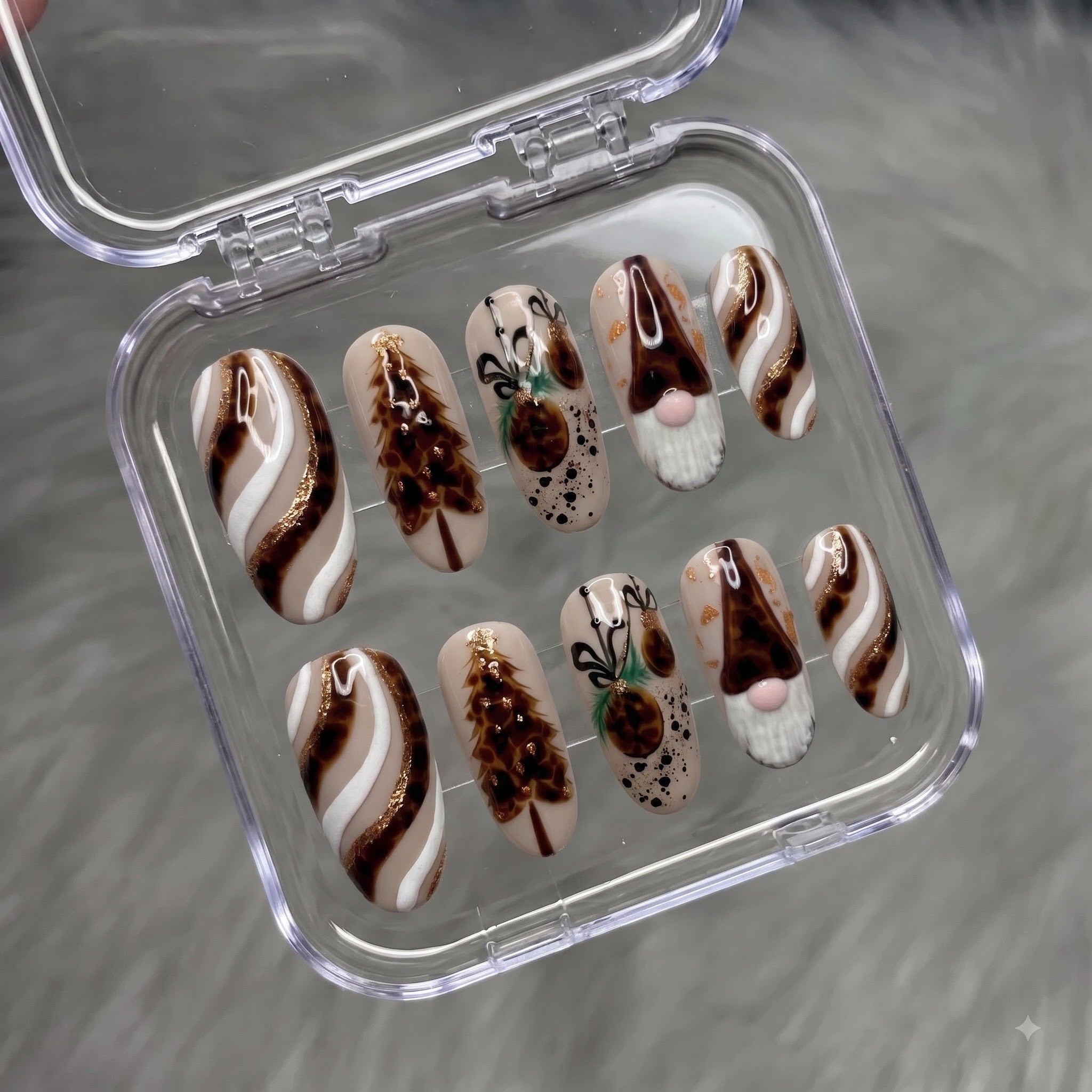 Tortoise Noel Christmas press-on nails - design view 10 by Handora Nails