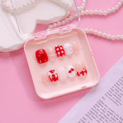 Amour Gingham press-on nails – design close-up by Handora