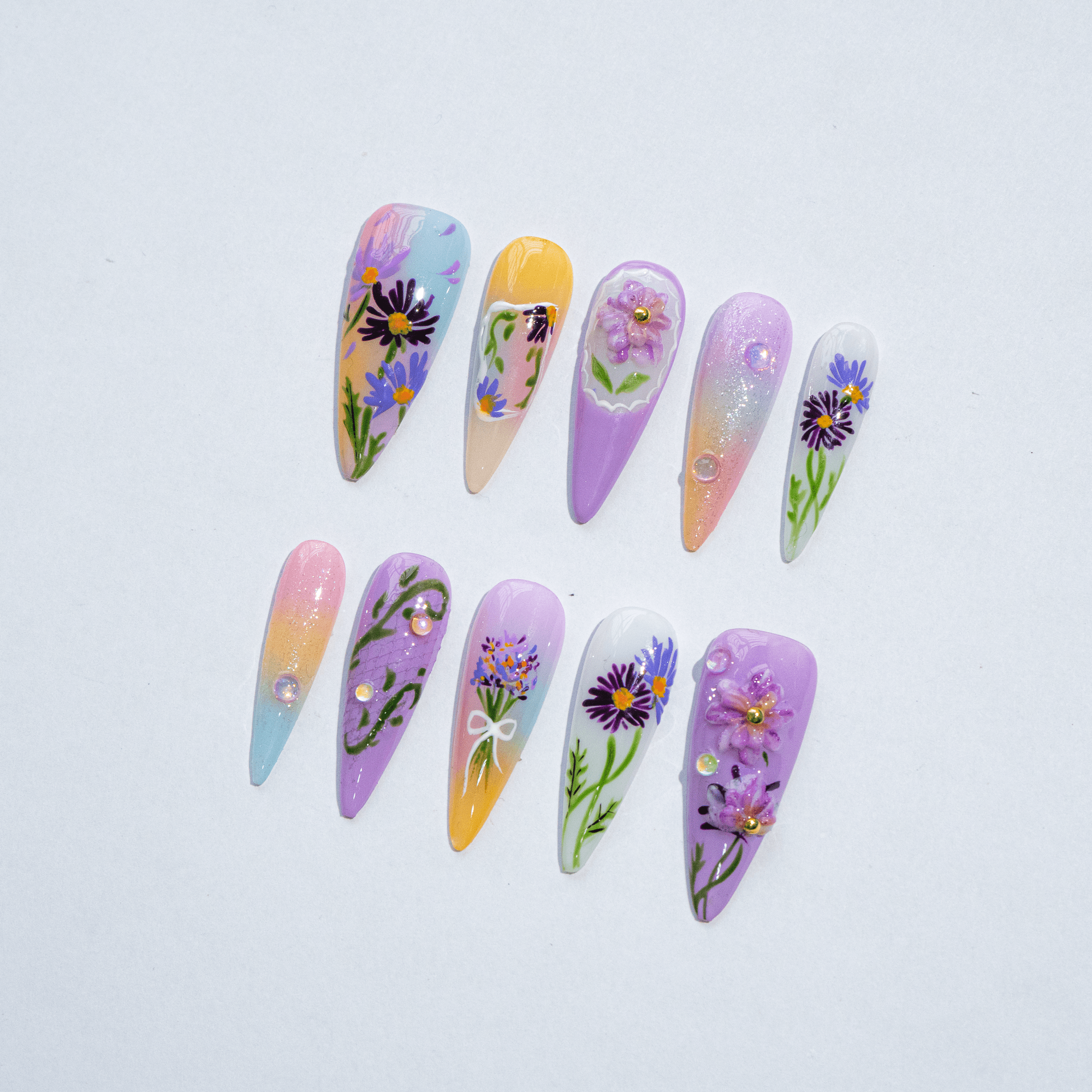 Aster Bloom floral nail design – handmade press-on nails by Handora