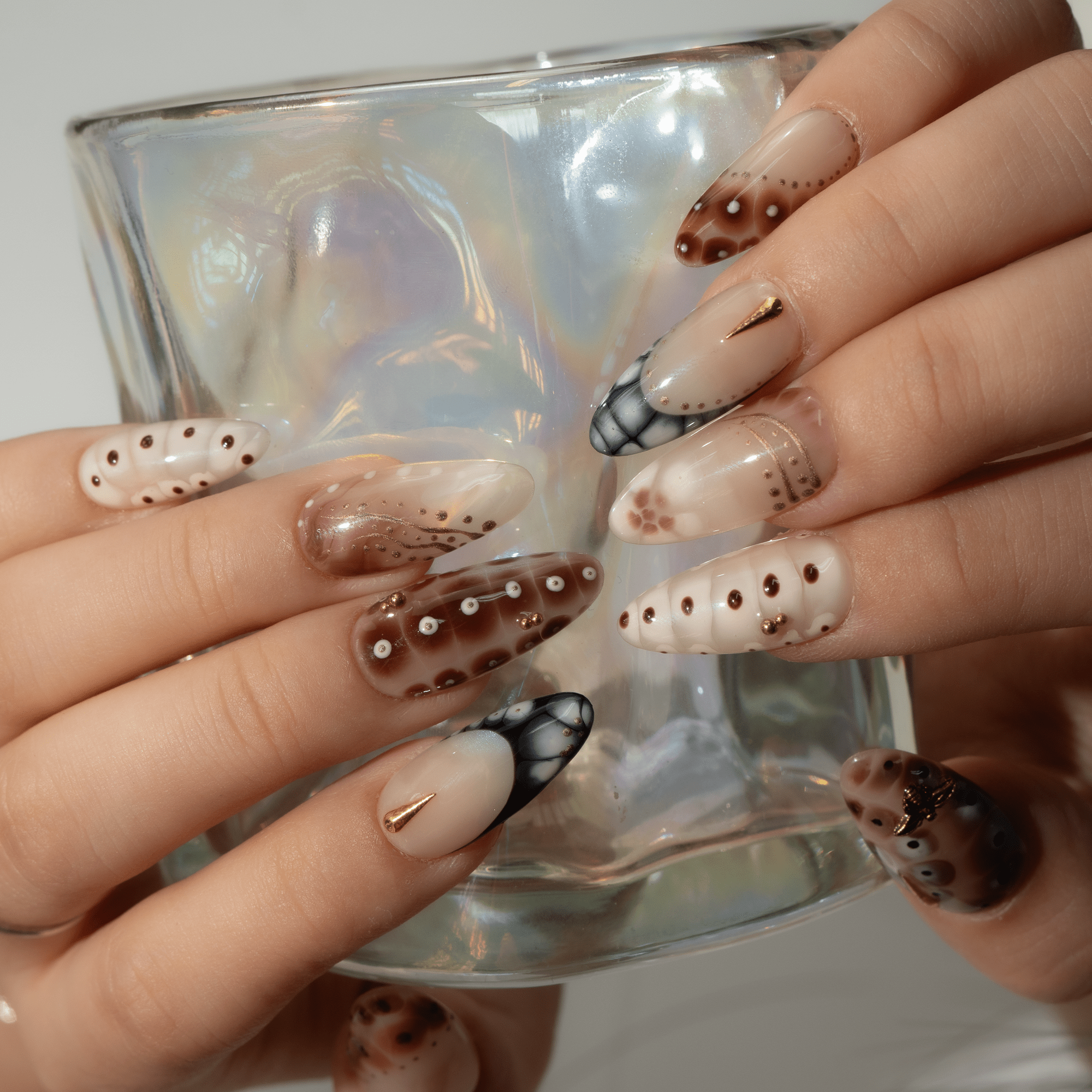 Autumn Moth autumn nail design – handmade press-on nails by Handora