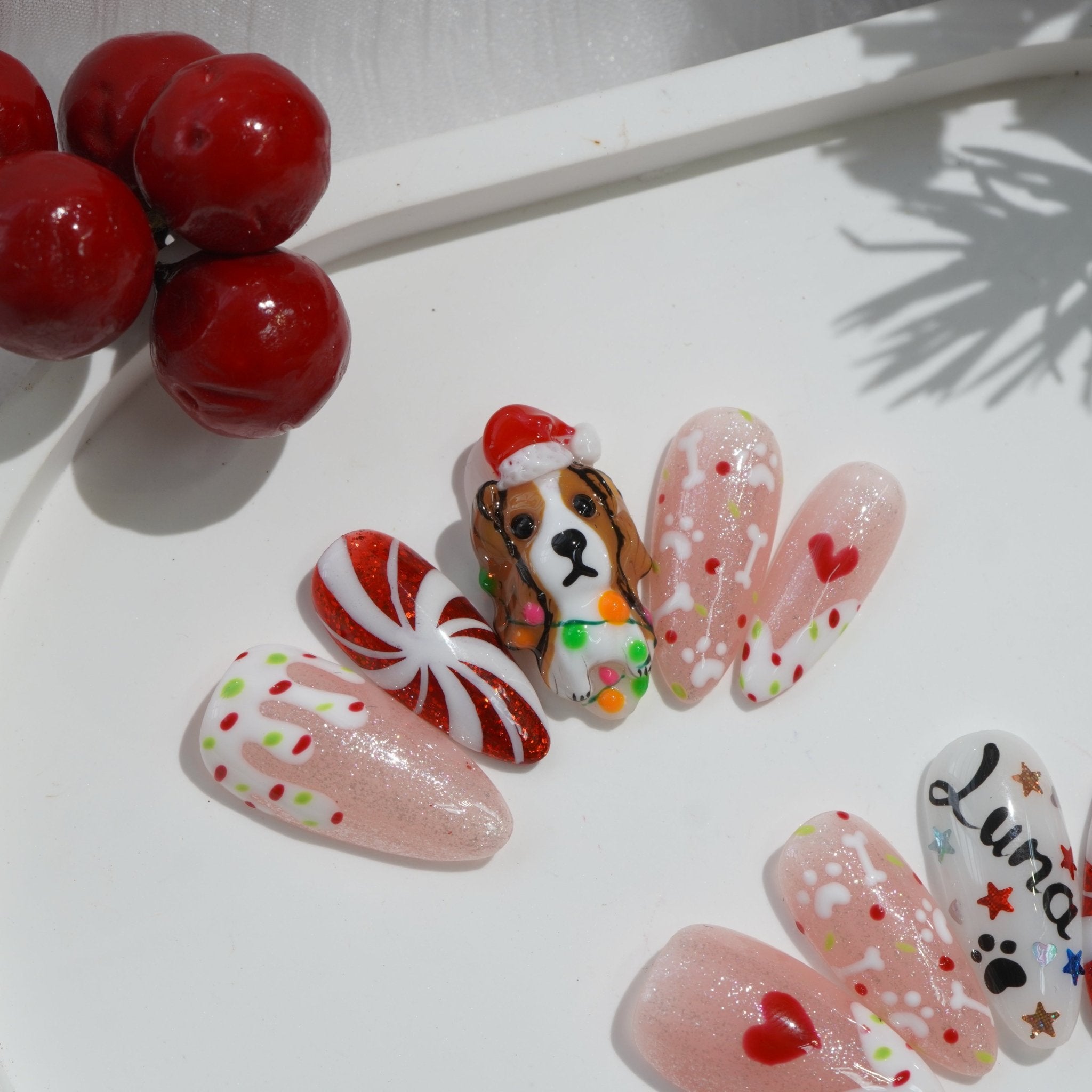 Beagle Spark salon-quality handmade press-on nails by Handora
