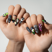 Beetle Glitz press-on nails – design close-up by Handora