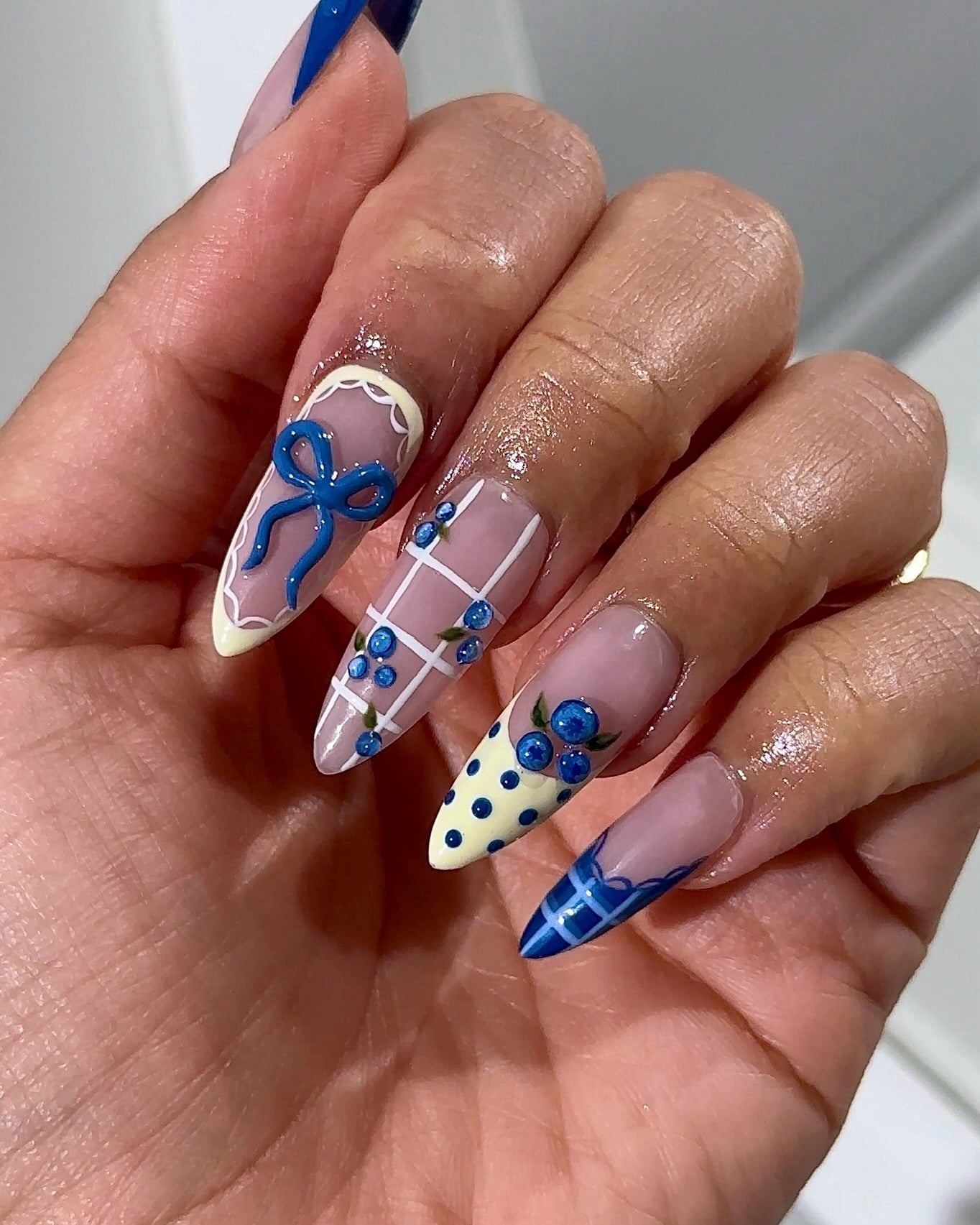 Berry Bows press-on nails by Handora