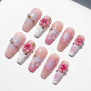 Bloom Tide press-on nails – design close-up by Handora