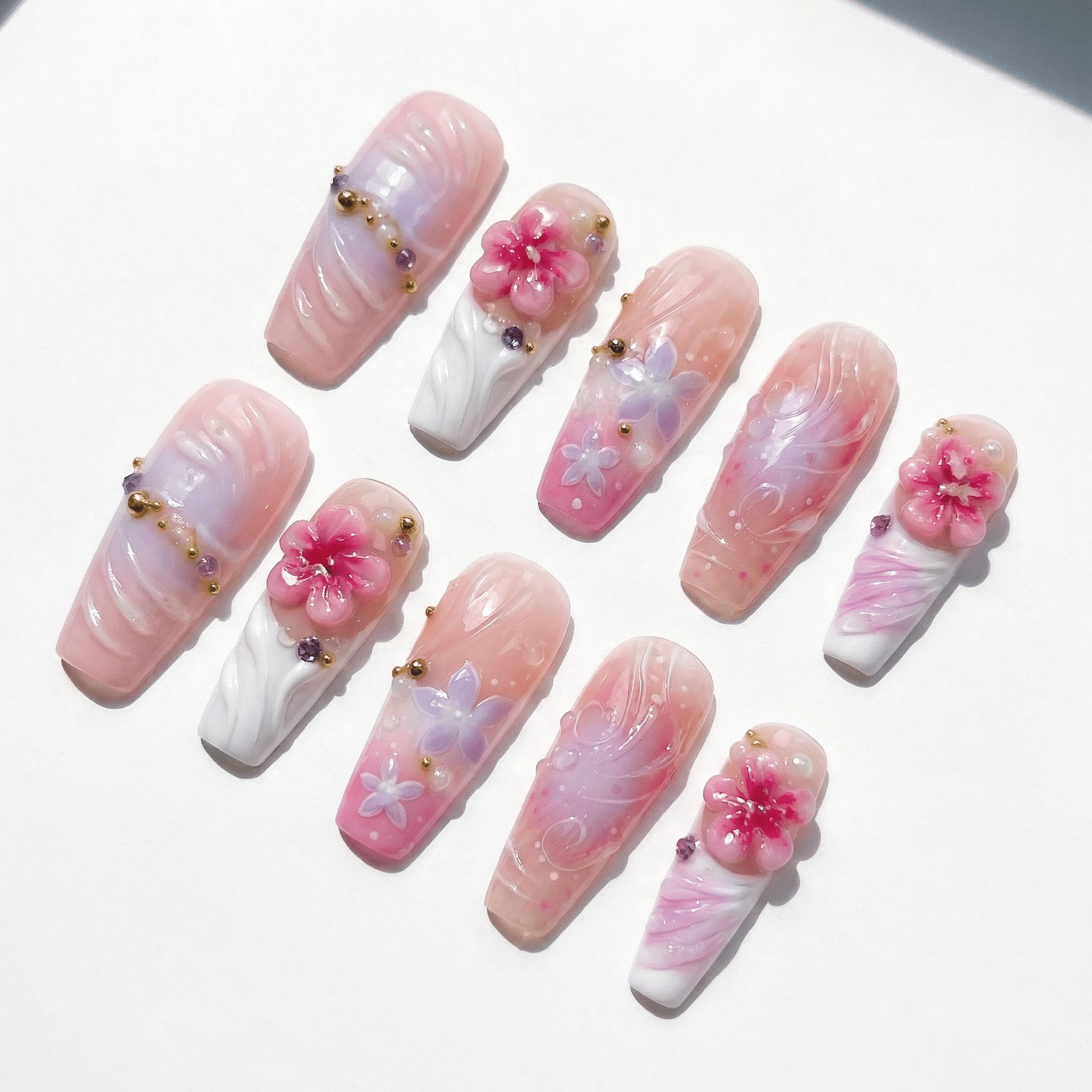Bloom Tide press-on nails – design close-up by Handora