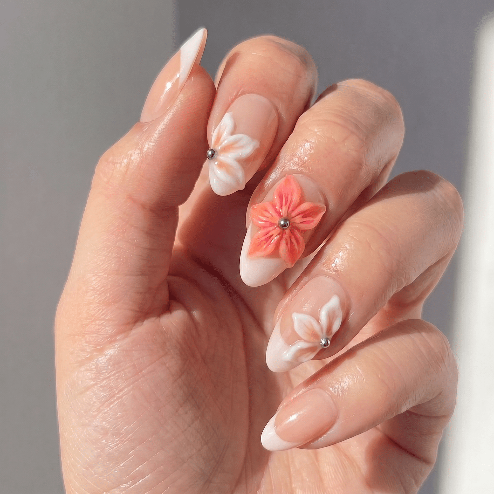 Blossom French press-on nails – design close-up by Handora