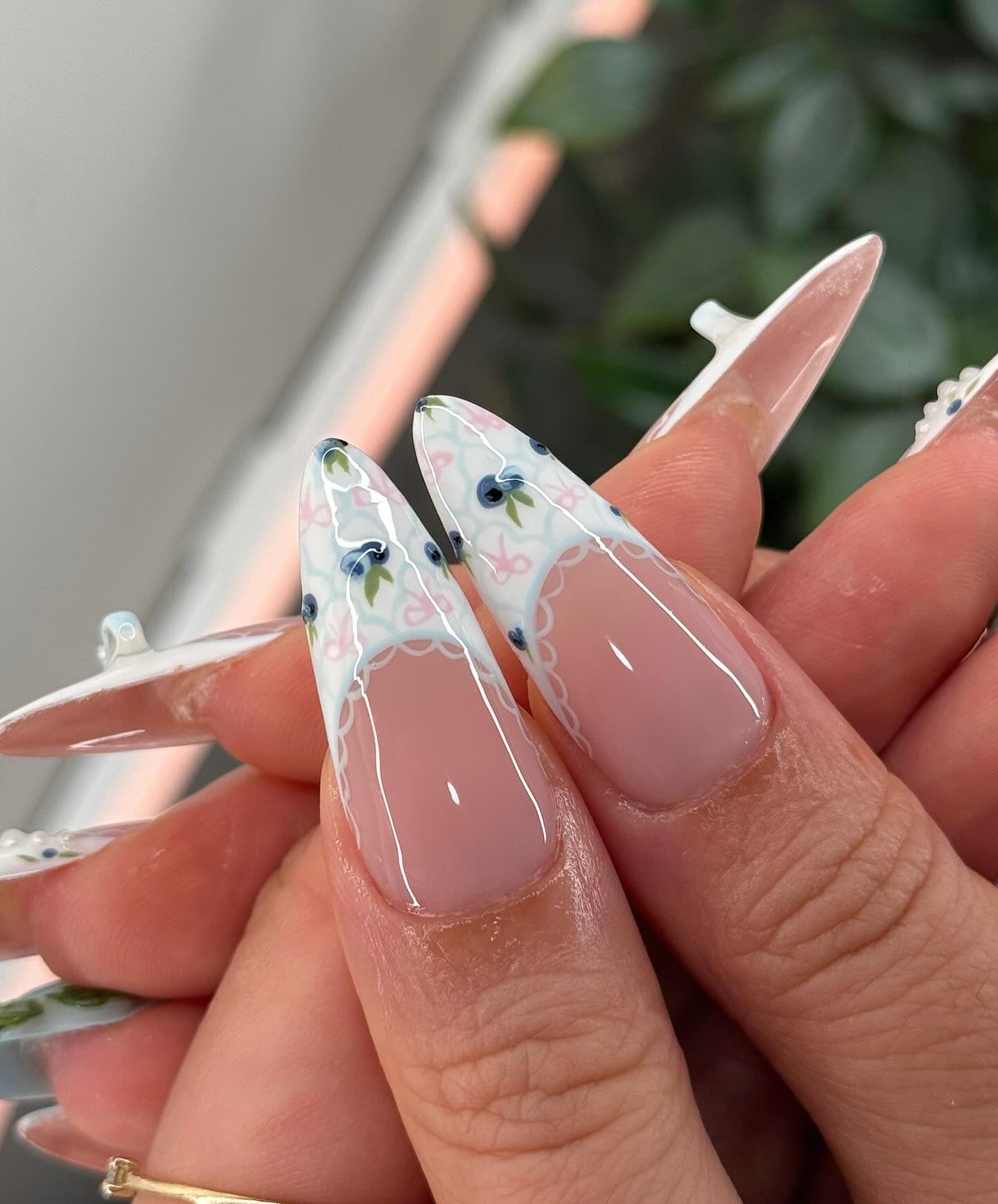 Blueberry Bows nail design – handmade press-on nails by Handora