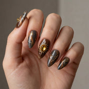 Capri Ambition cat eye nail design – handmade press-on nails by Handora