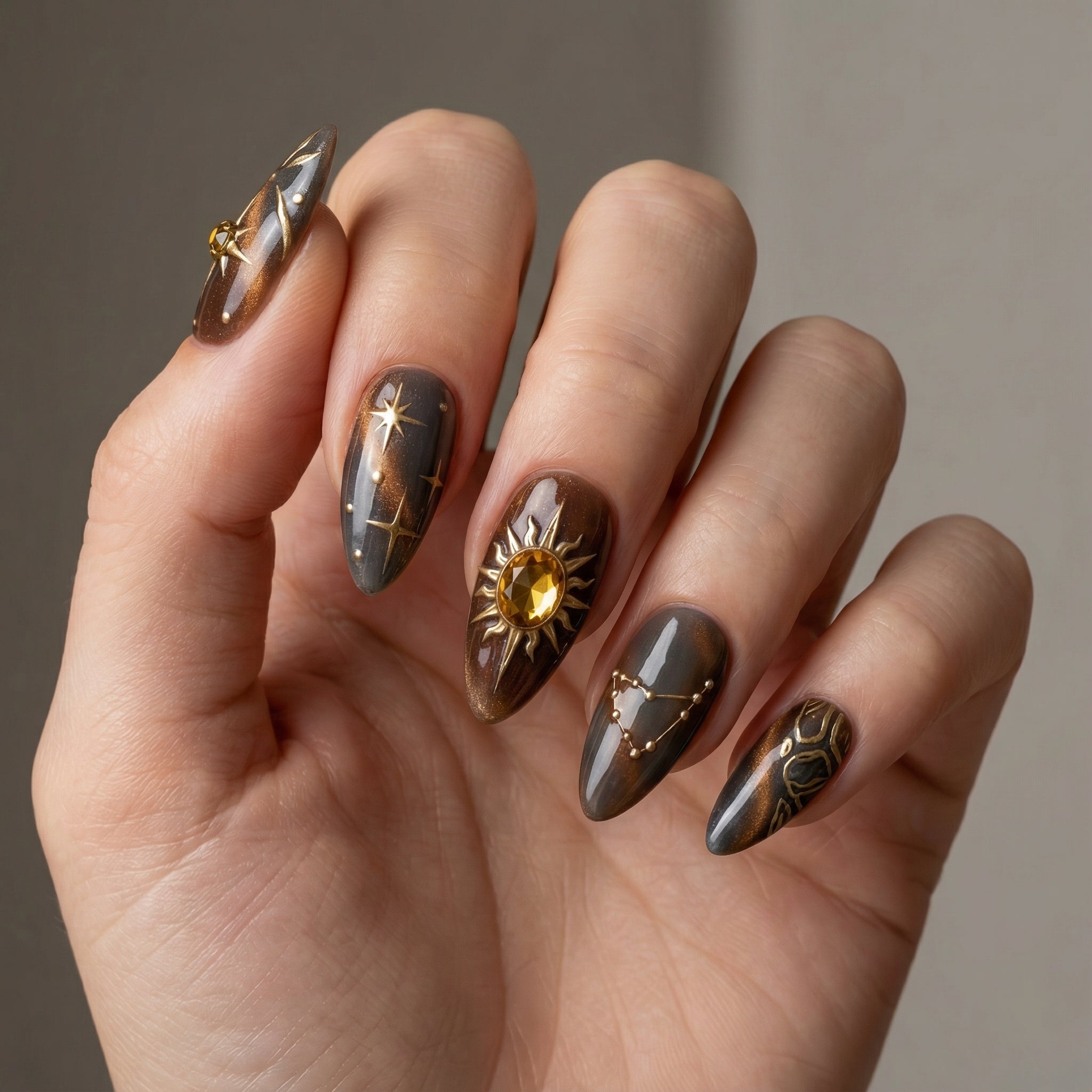 Capri Ambition cat eye nail design – handmade press-on nails by Handora