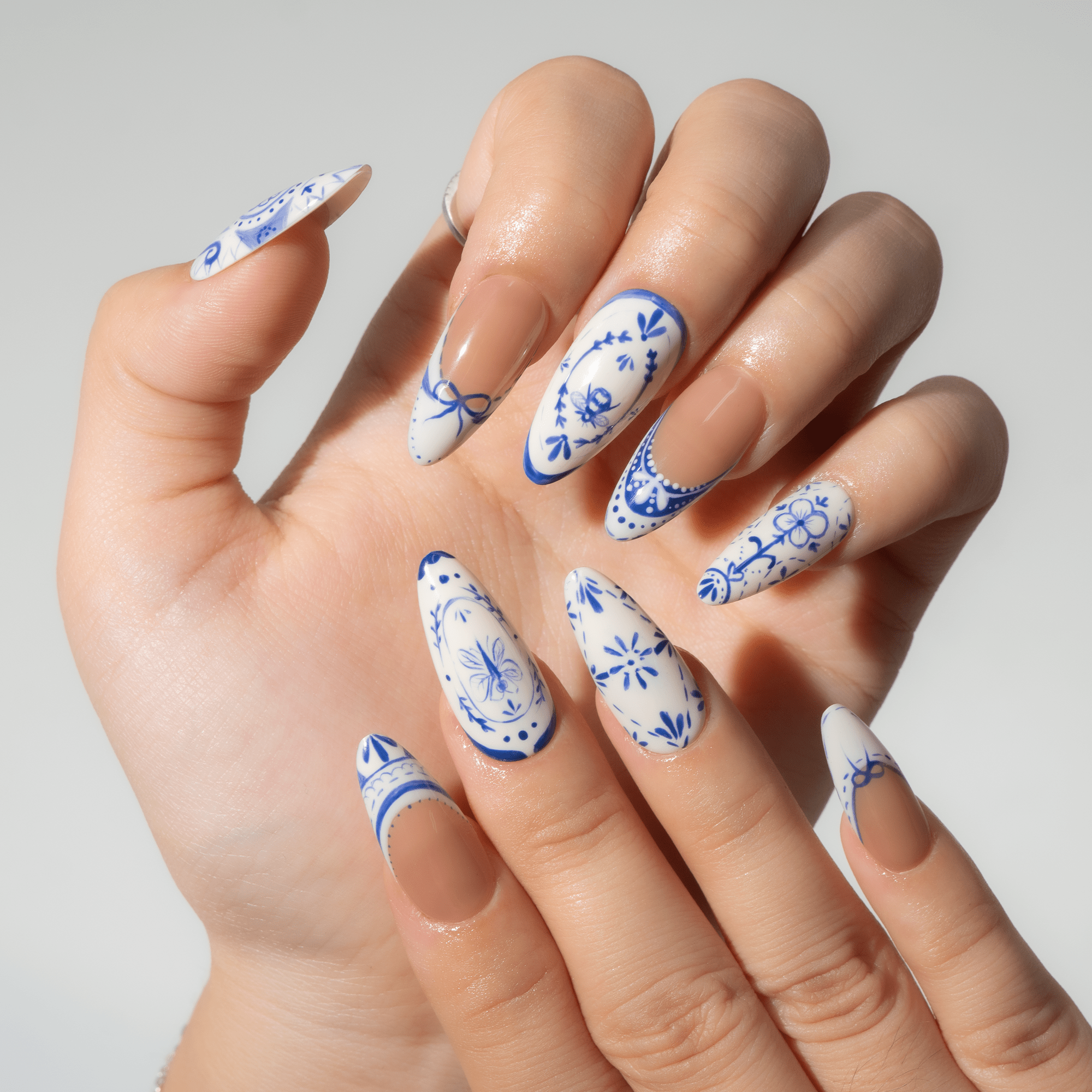 Ceramic Bloom floral nail design – handmade press-on nails by Handora