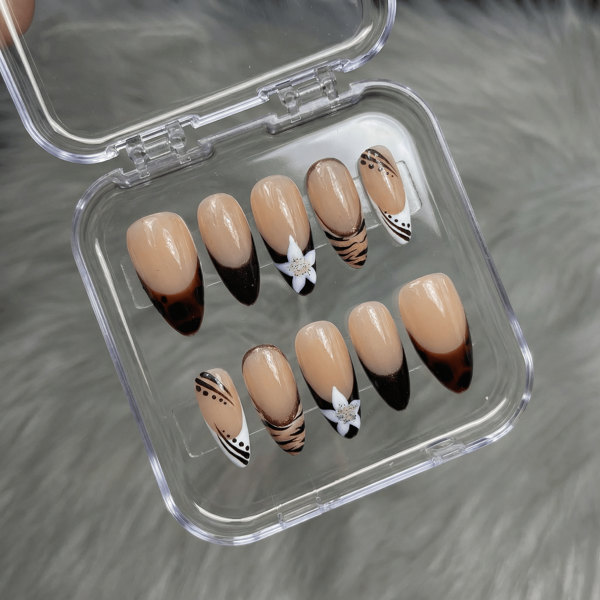 Cocoa Bloom brown press-on nails by Handora
