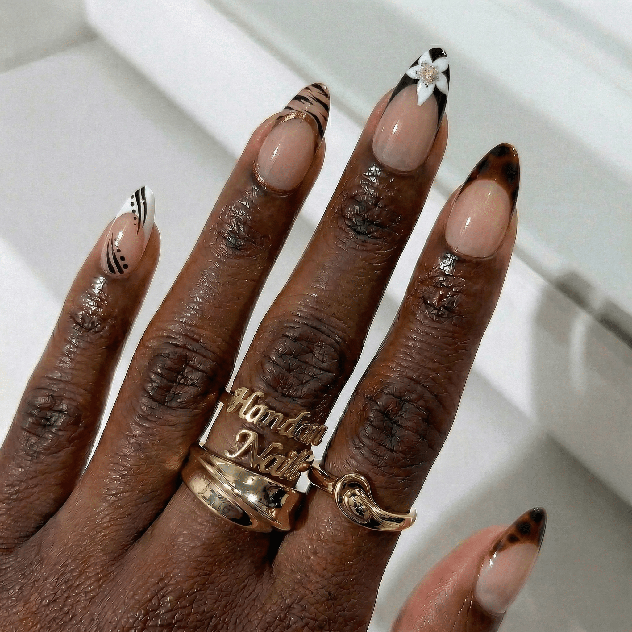 Cocoa Bloom floral nail design – handmade press-on nails by Handora