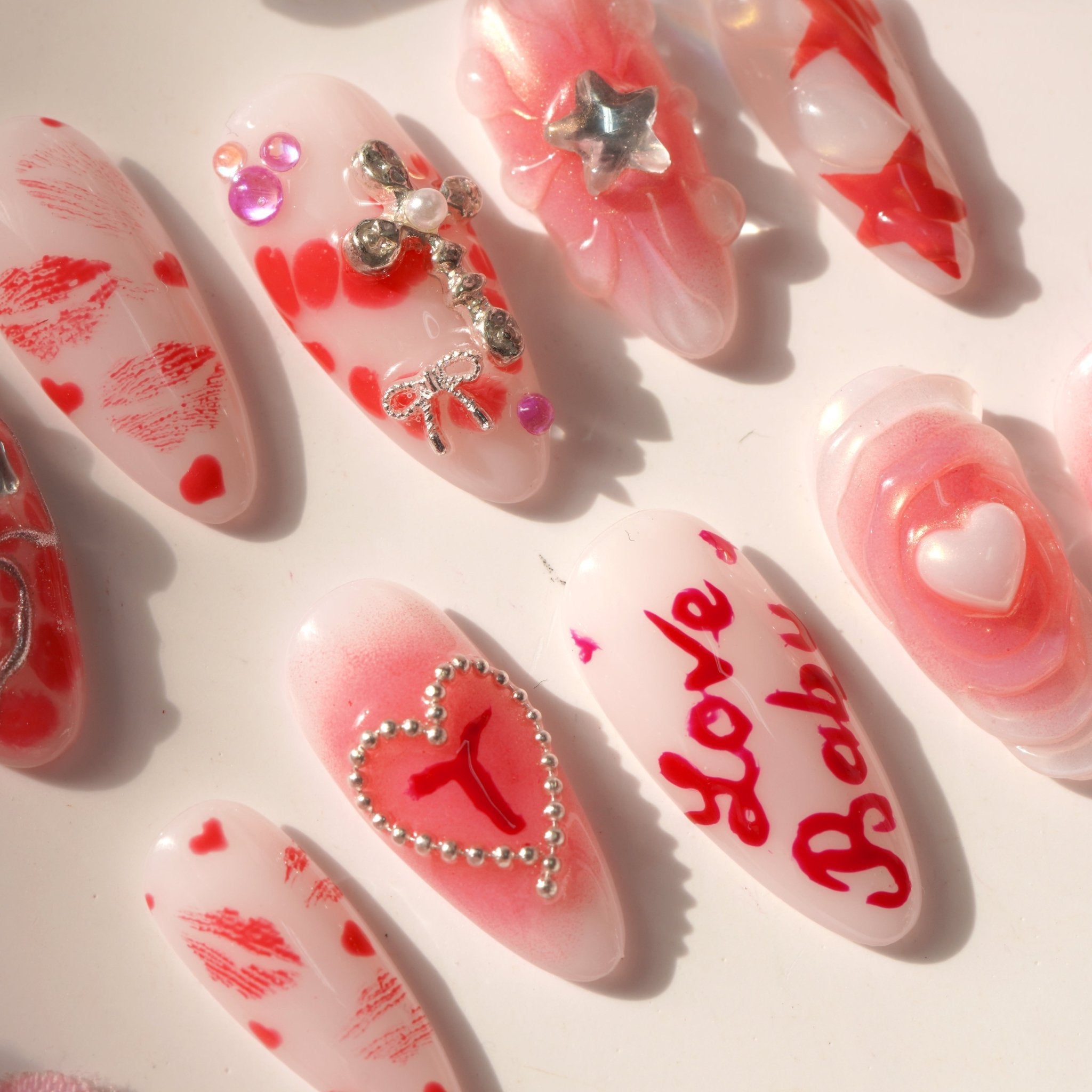 Coquette Kiss press-on nails – design close-up by Handora