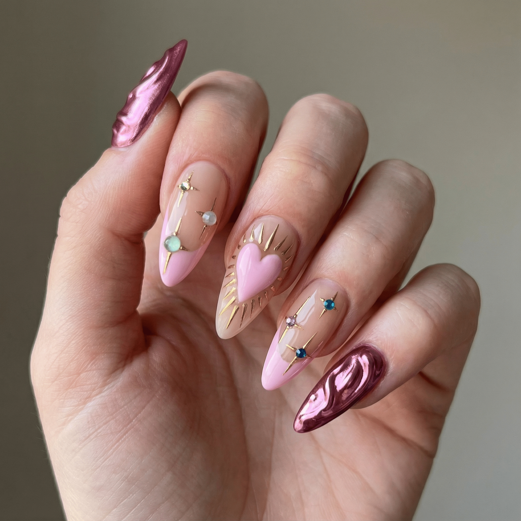 Cosmic Magenta press-on nails – hand-painted reusable gel set by Handora