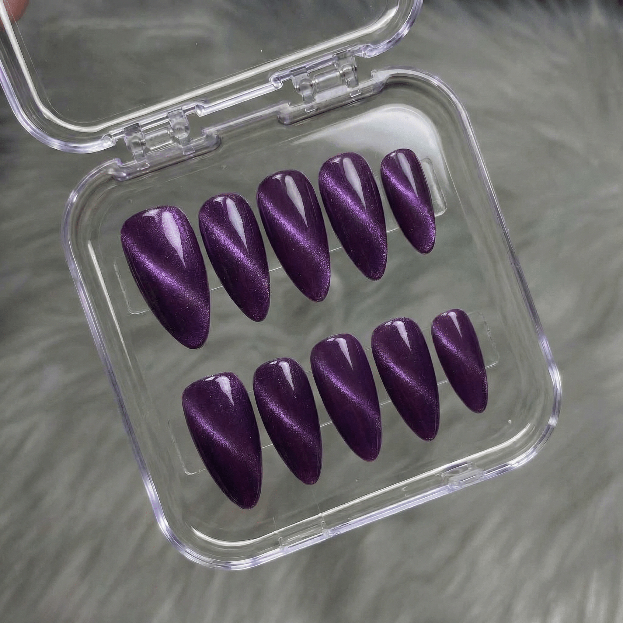 Crimson Aura nail design – handmade press-on nails by Handora