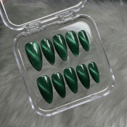 Crimson Aura press-on nails – hand-painted reusable gel set by Handora