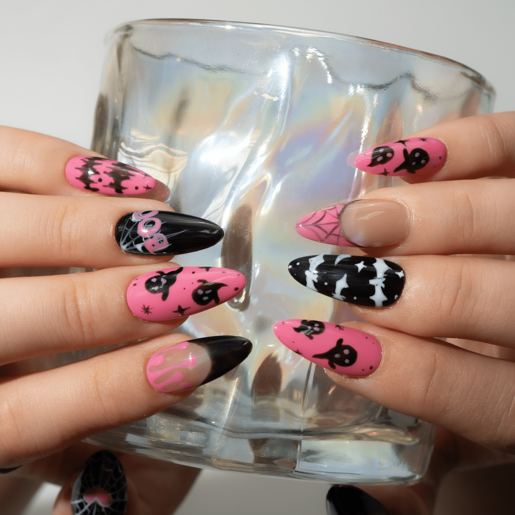 Cute Boo full press-on nail set – sizes XS–L by Handora