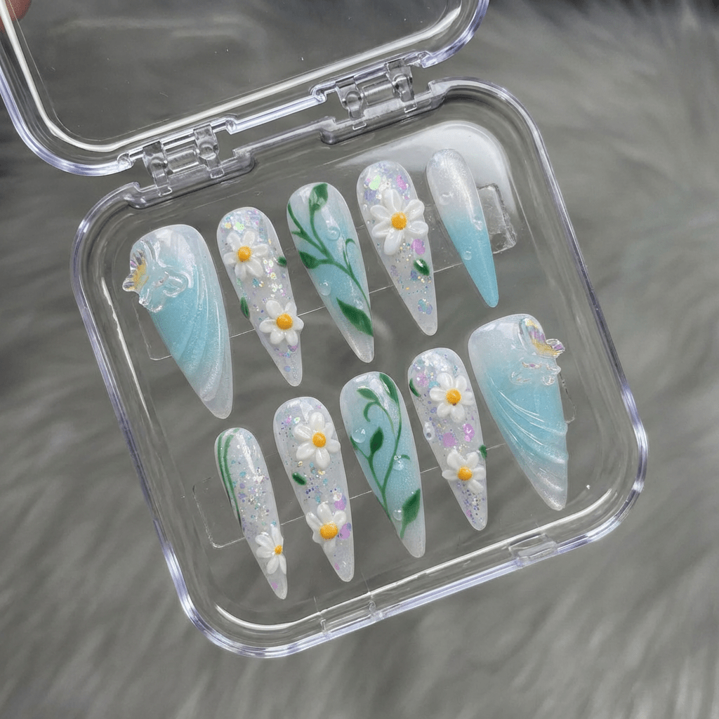 Daisy Garden press-on nails – design close-up by Handora