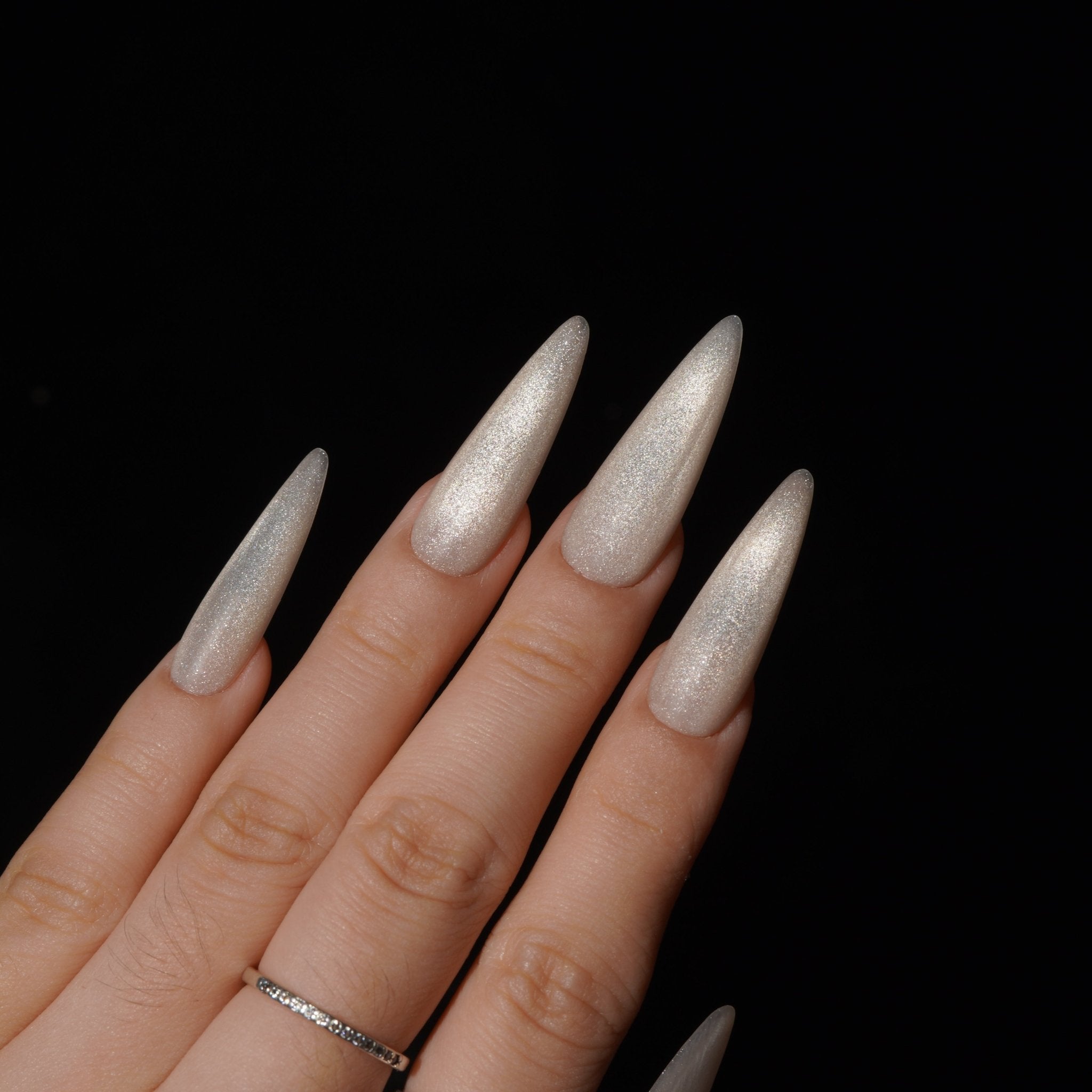 Dawnveil cat eye nail design – handmade press-on nails by Handora