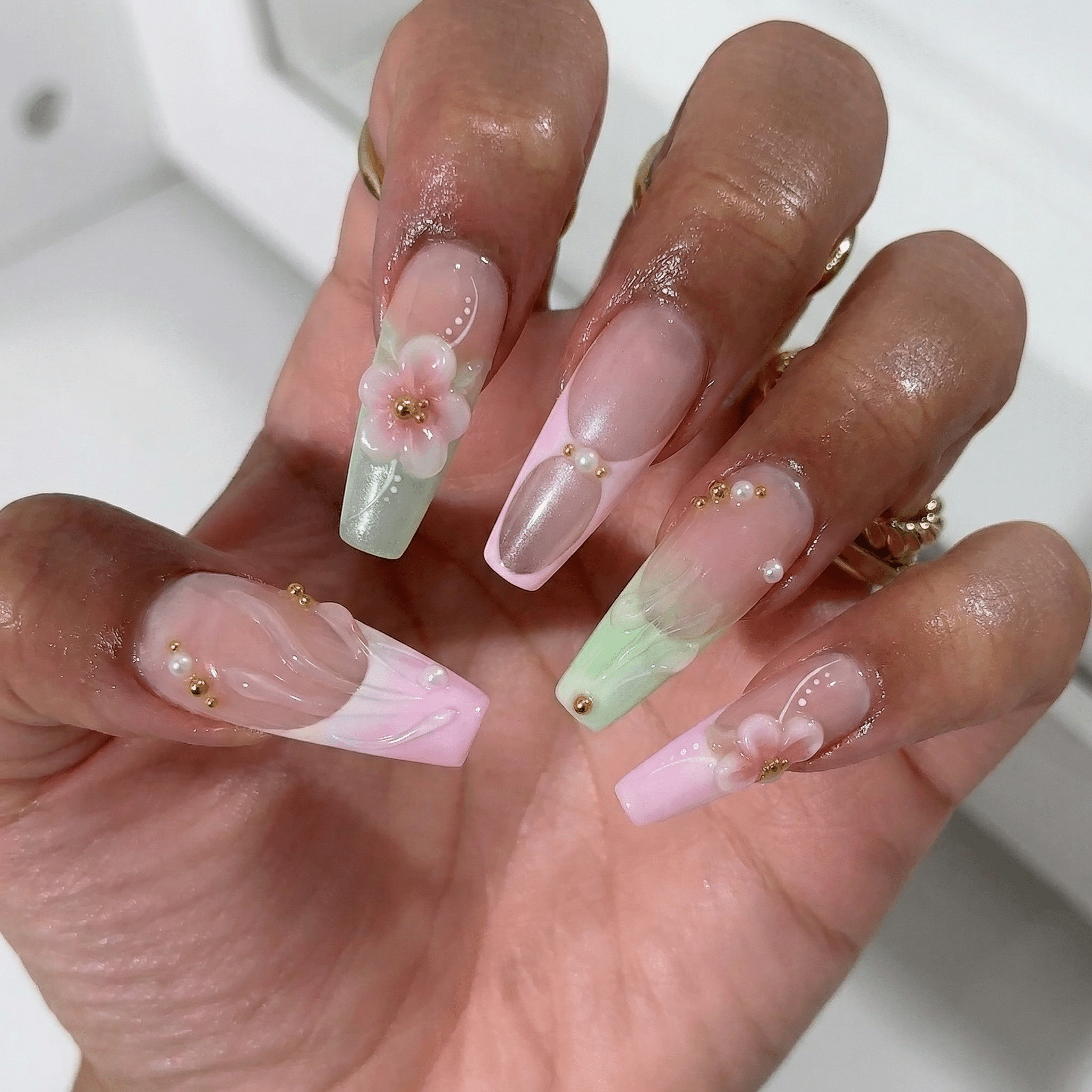 Floral Bloom coffin press-on nails – design close-up by Handora