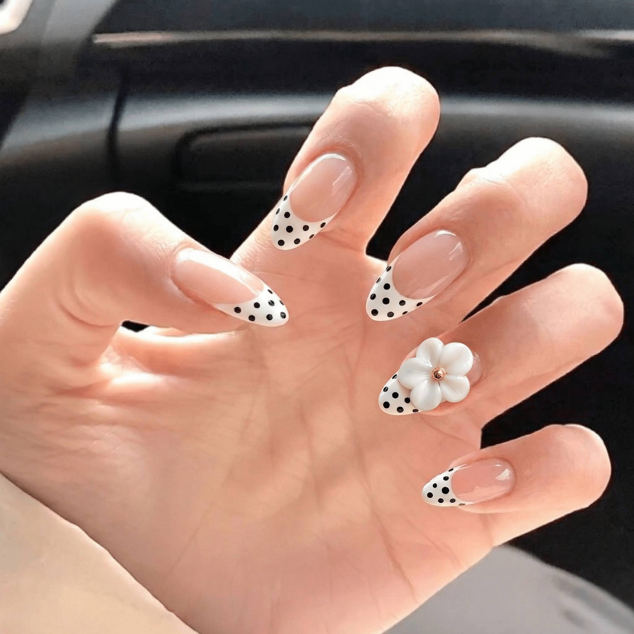 Floral Charm press-on nails – hand-painted reusable gel set by Handora