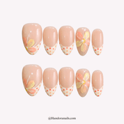 Floral Dots floral press-on nails by Handora