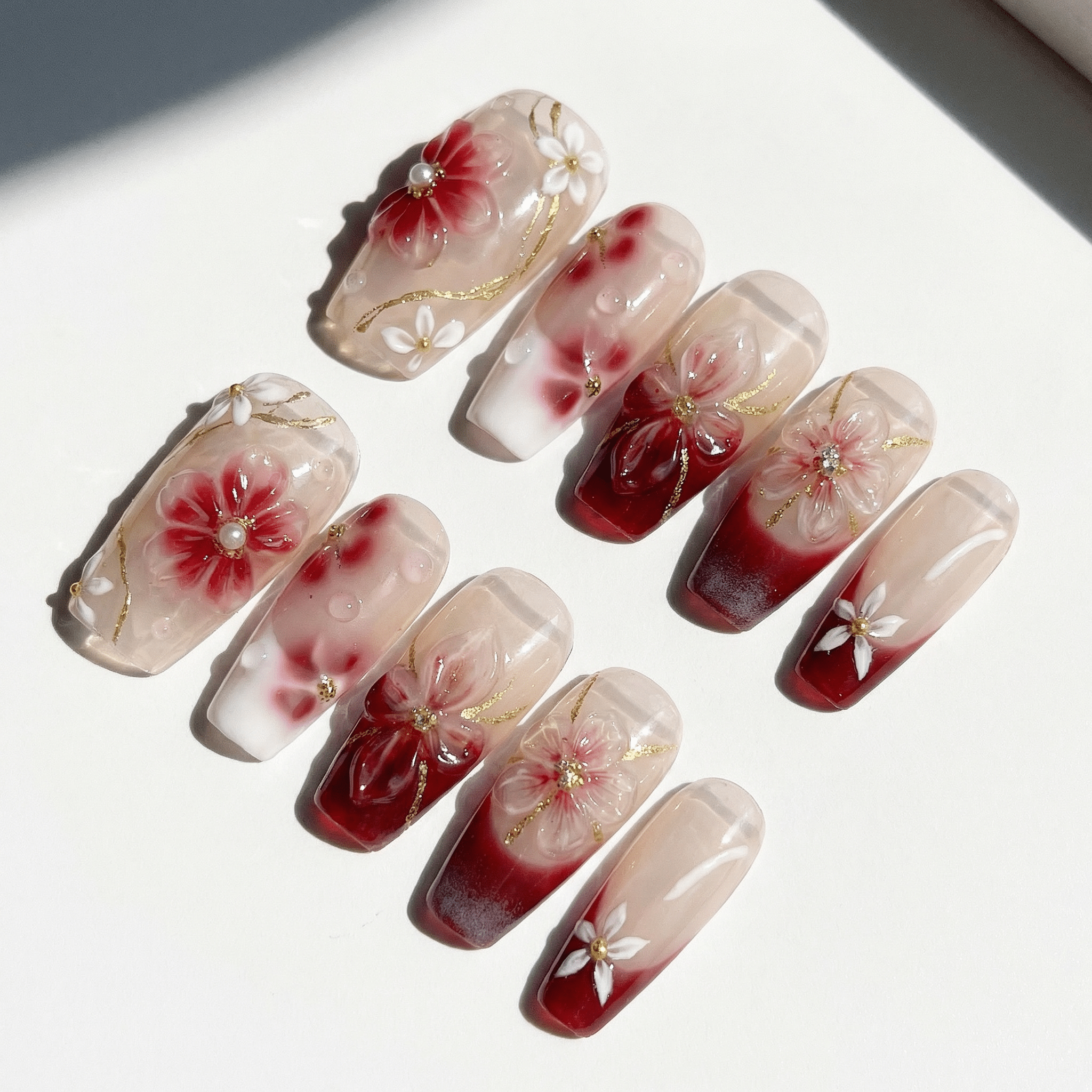 Floral Marble floral nail design – handmade press-on nails by Handora