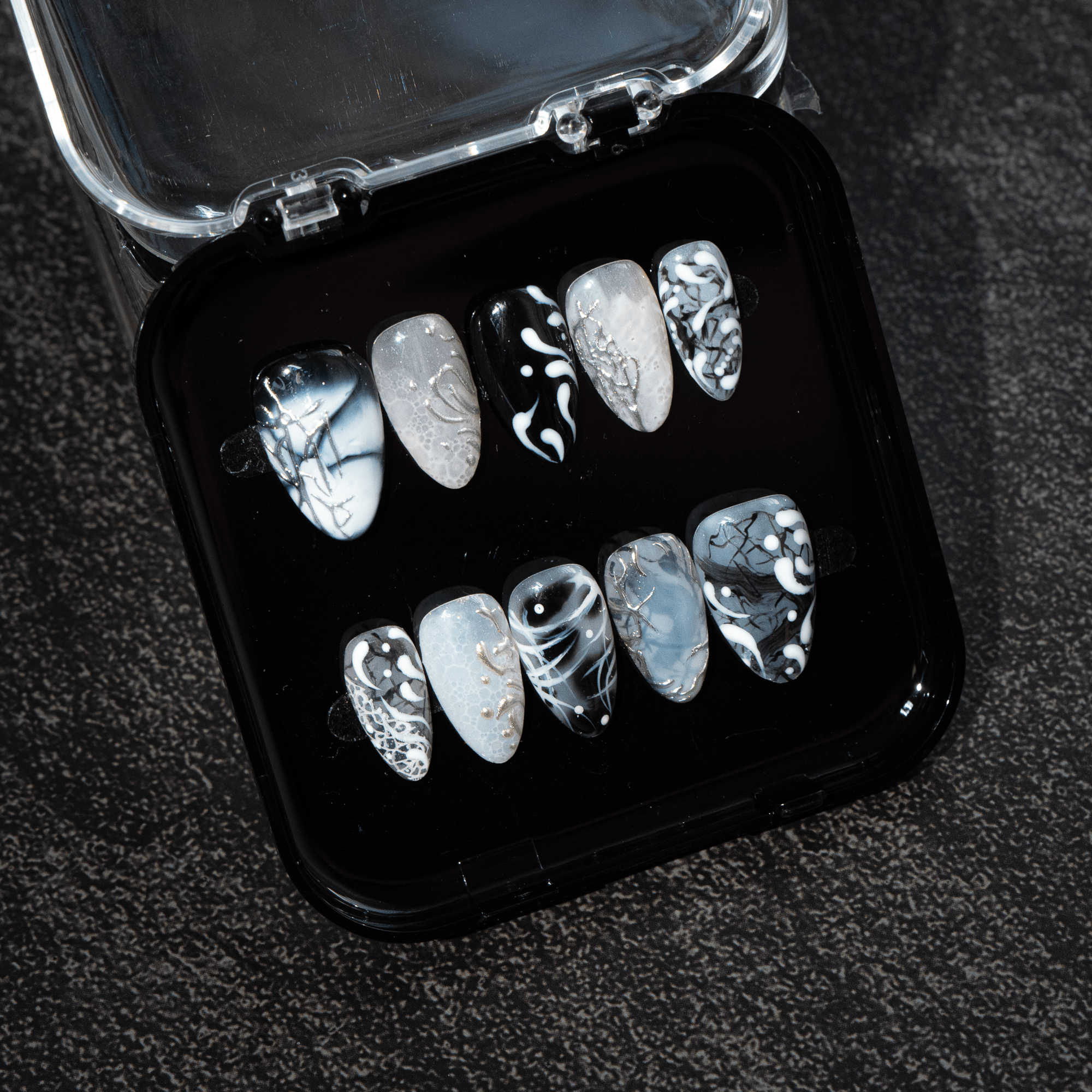 Fluid Ink nail design – handmade press-on nails by Handora