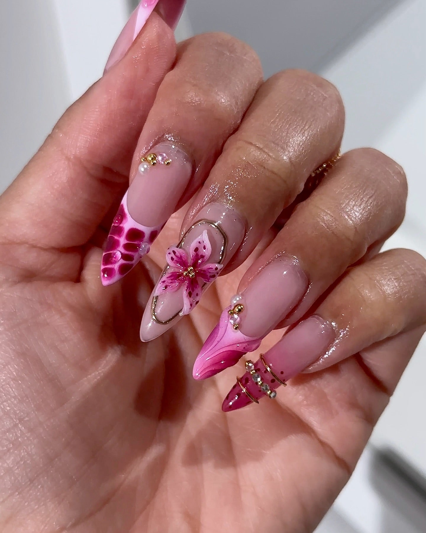 Fuchsia Flora press-on nails by Handora