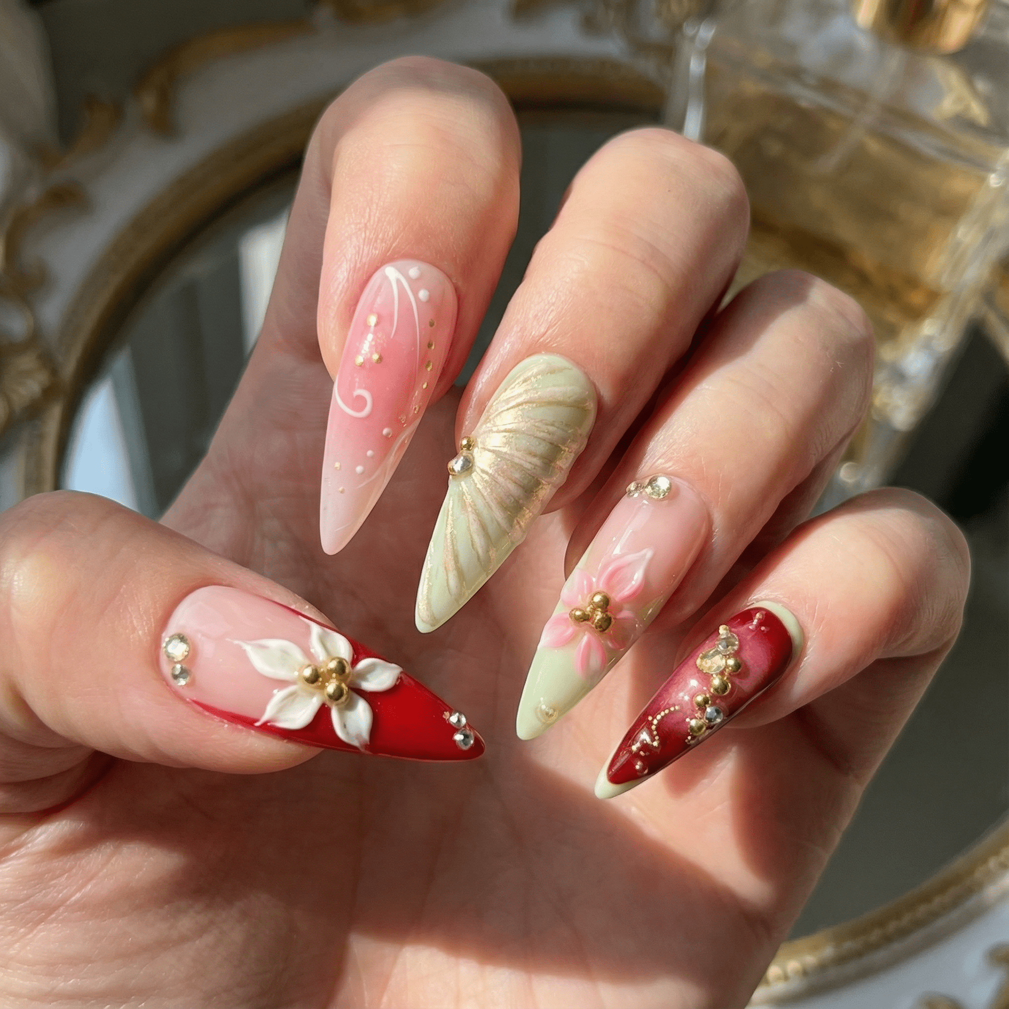 Gardenia Royale press-on nails – hand-painted reusable gel set by Handora