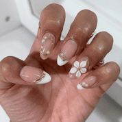 Gilded Bloom press-on nails – hand-painted reusable gel set by Handora