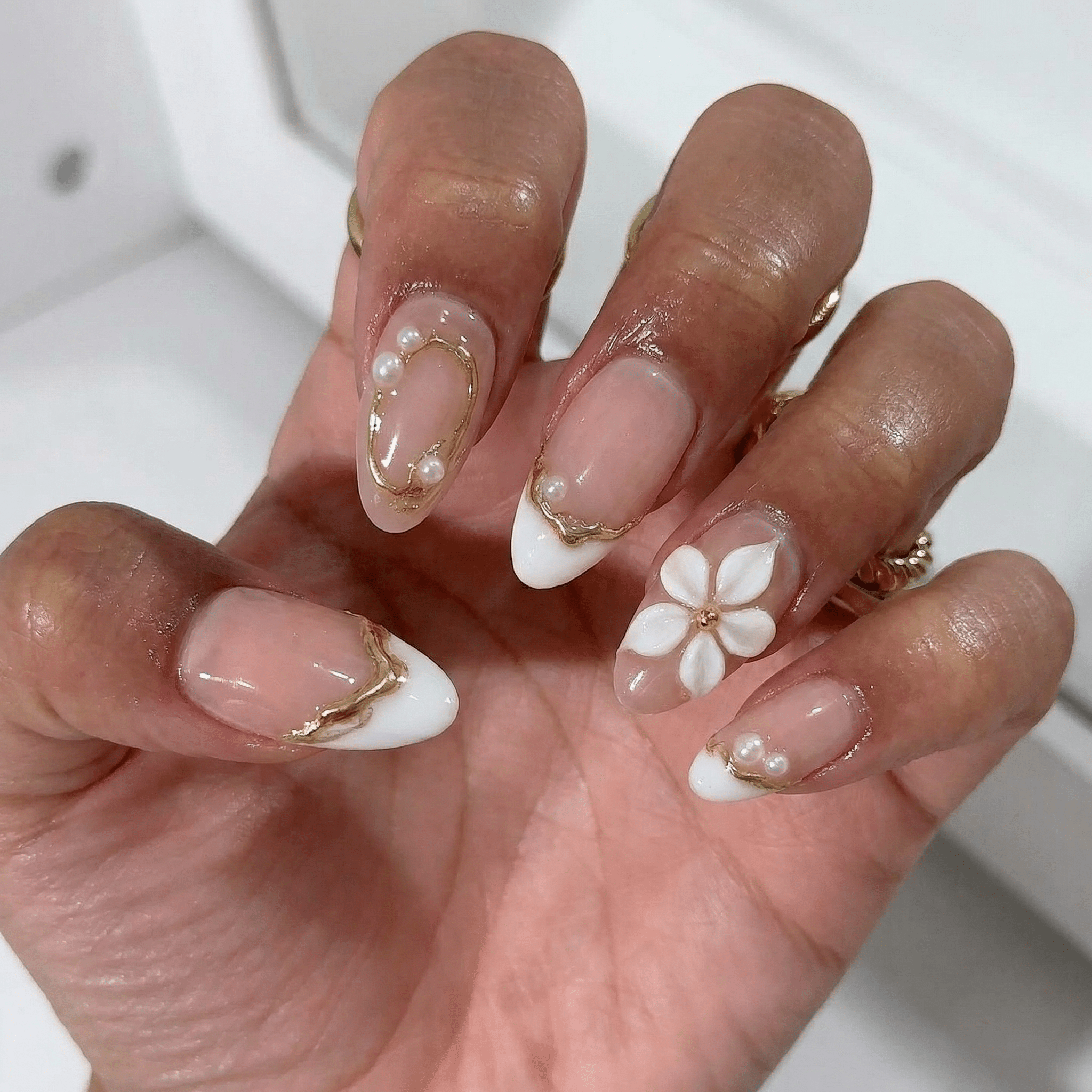 Gilded Bloom press-on nails – hand-painted reusable gel set by Handora