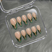 Gilded Onyx press-on nails – design close-up by Handora