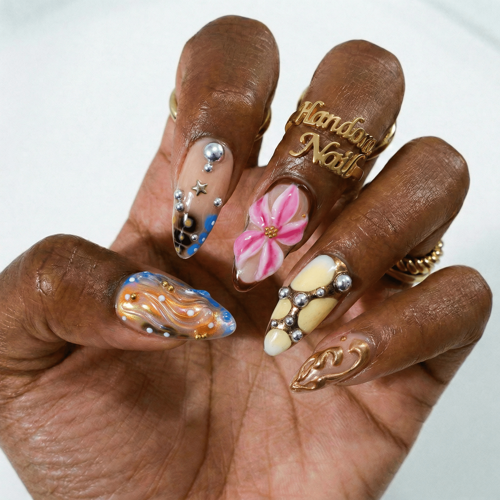 Glam Bloom press-on nails – design close-up by Handora