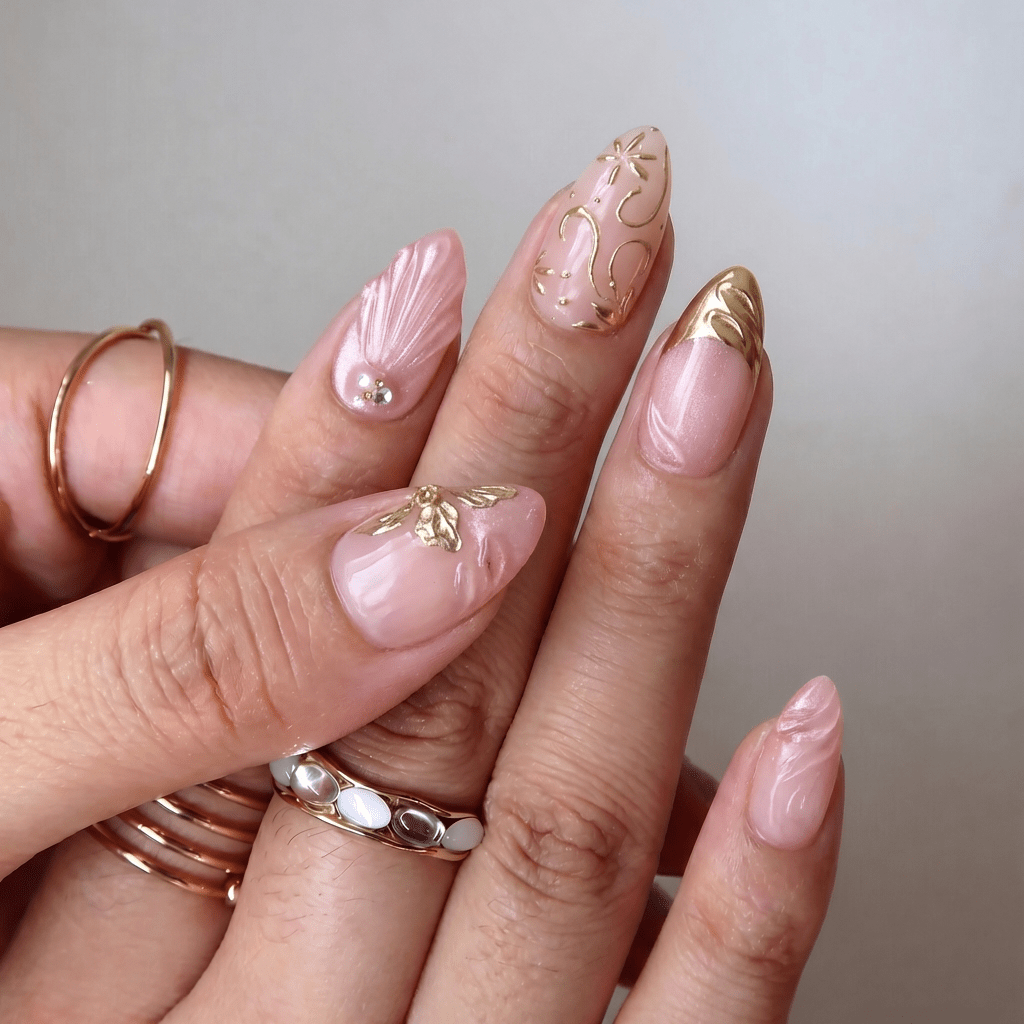 Golden Floral floral nail design – handmade press-on nails by Handora