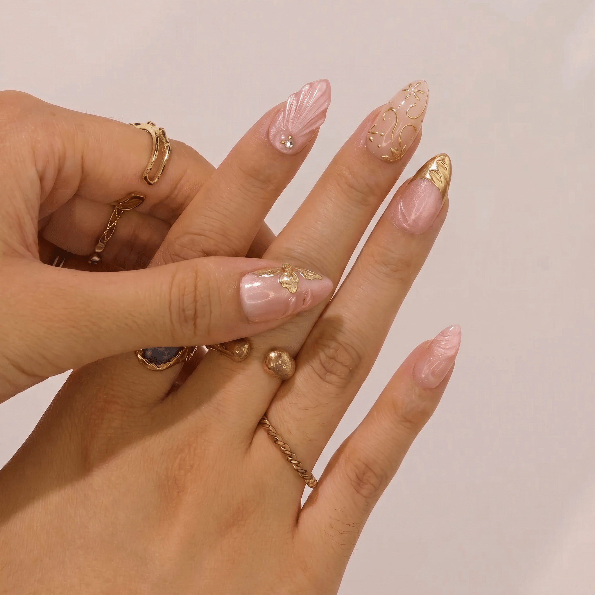 Golden Floral press-on nails – design close-up by Handora