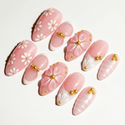 Golden Petals nail design – handmade press-on nails by Handora
