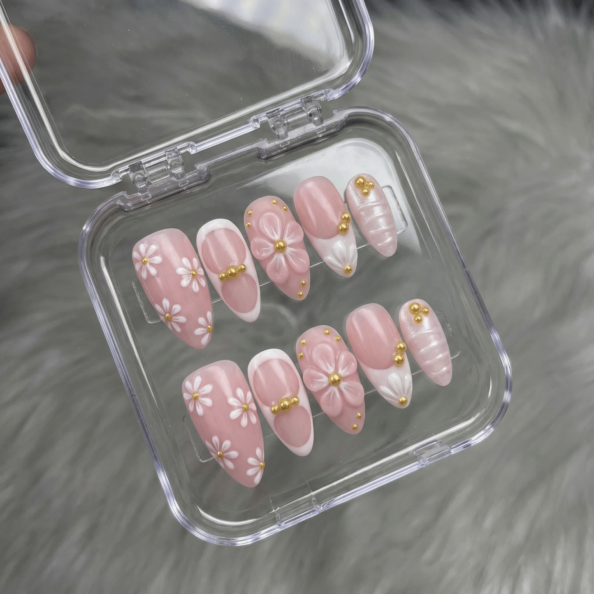 Golden Petals press-on nails – hand-painted reusable gel set by Handora