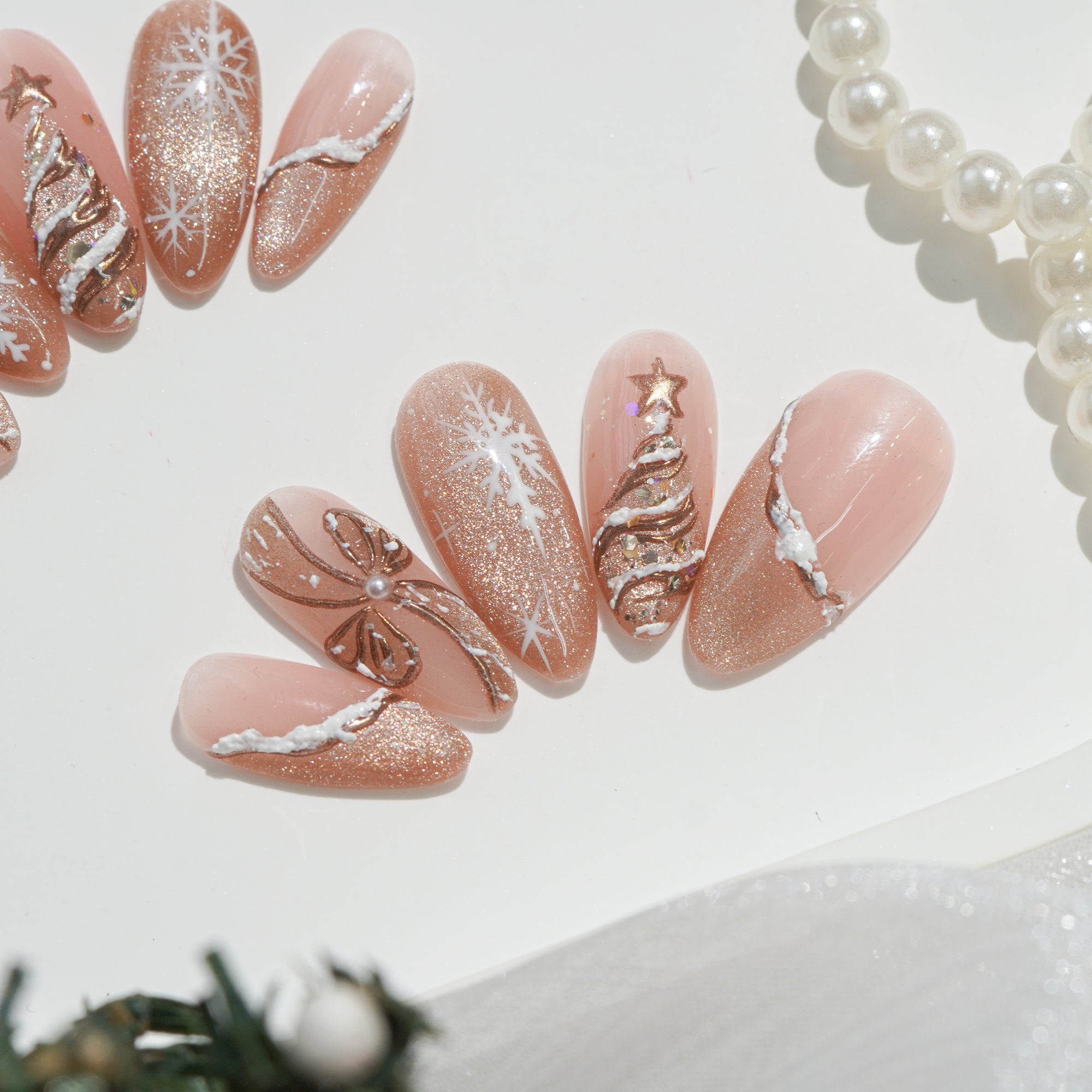 Golden Whisper gold press-on nails by Handora