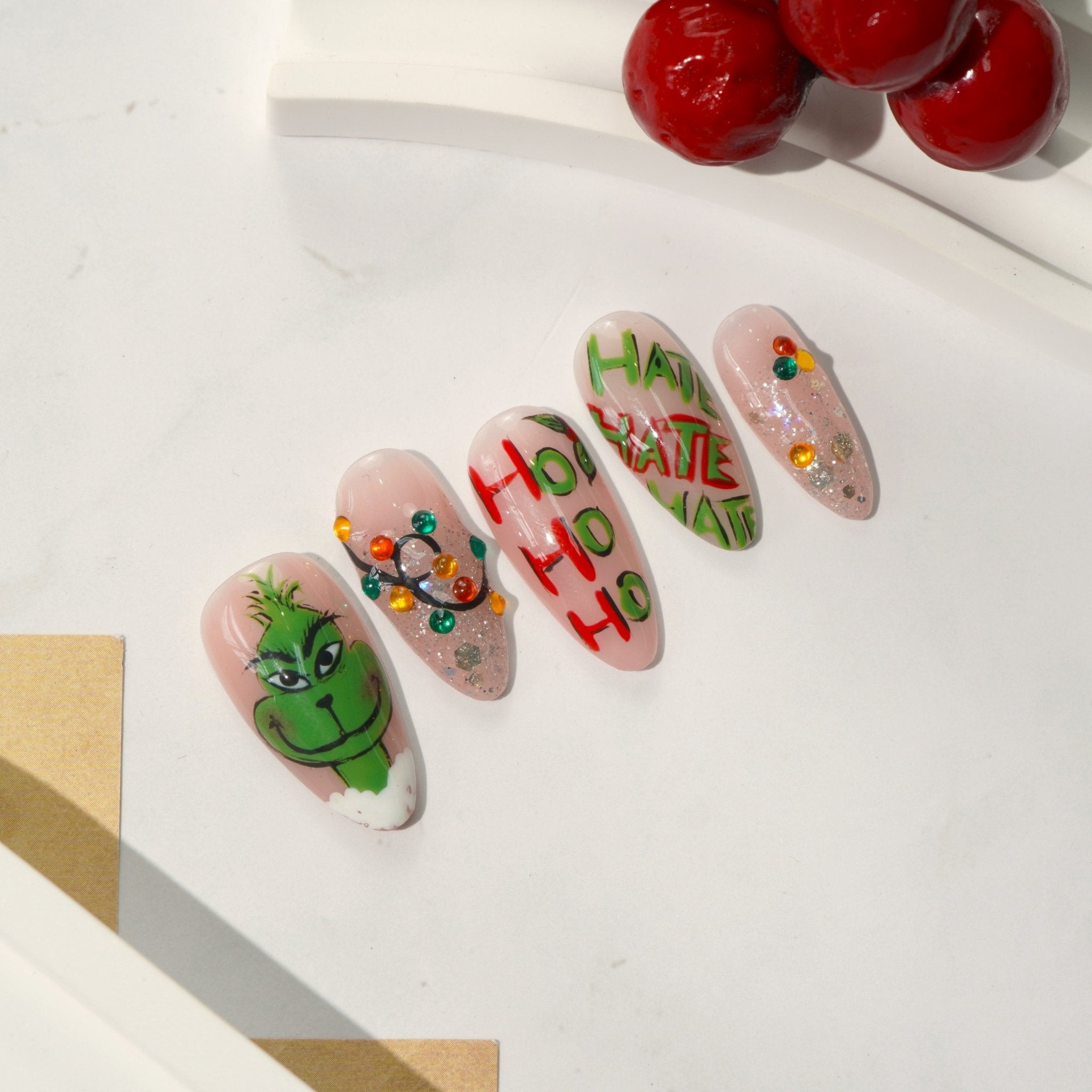 Green Lights cute nail design – handmade press-on nails by Handora