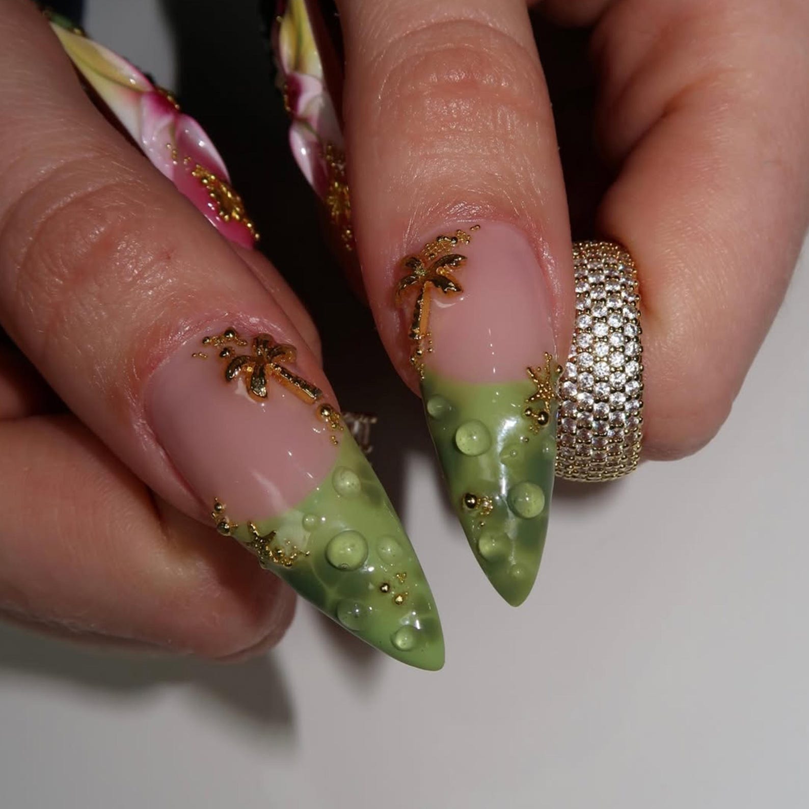 Papaya Bloom press-on nails – design close-up by Handora